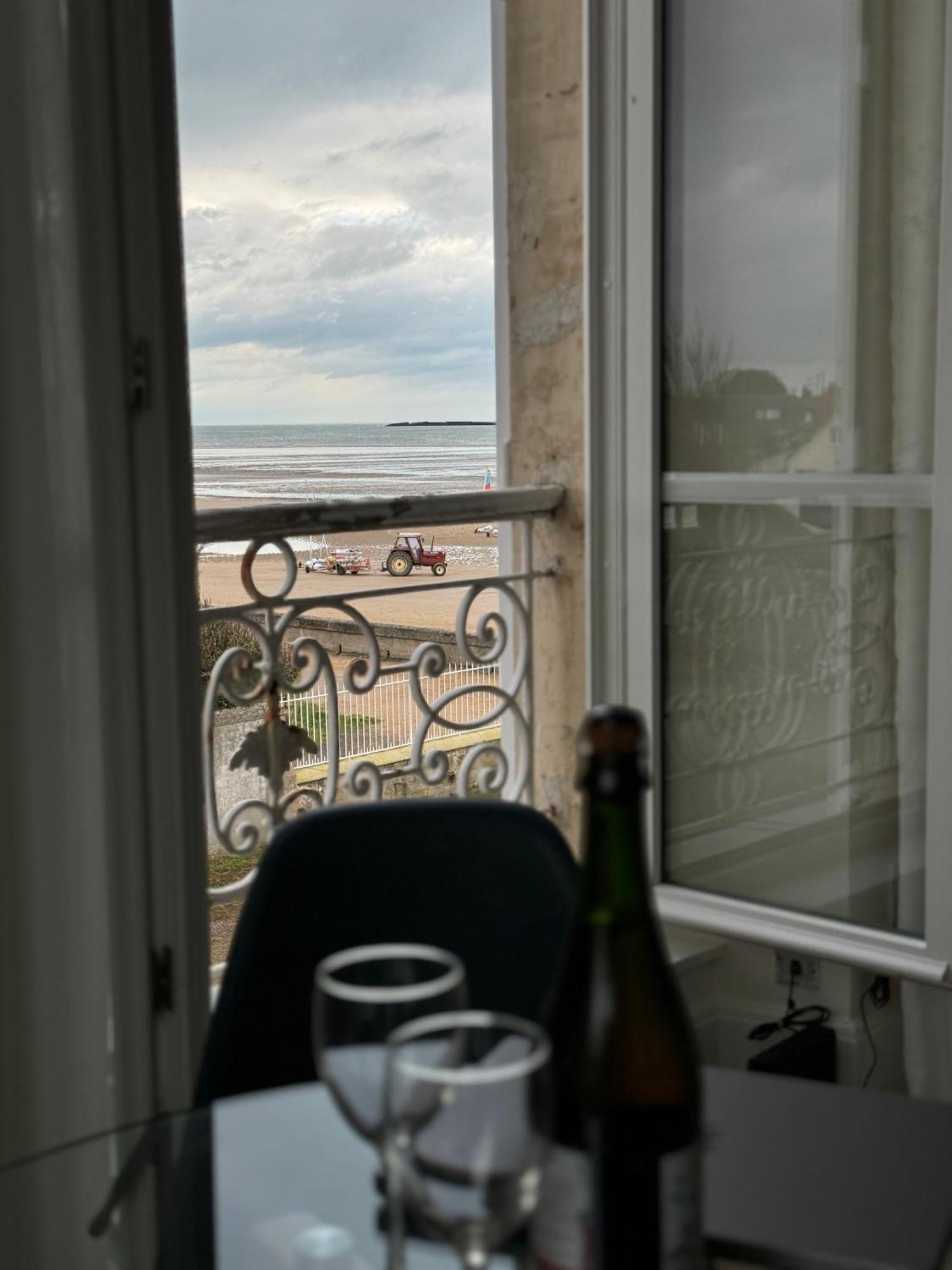 Sunny Apt On D-Day Beach With Parking Saint-Côme-de-Fresné 외부 사진