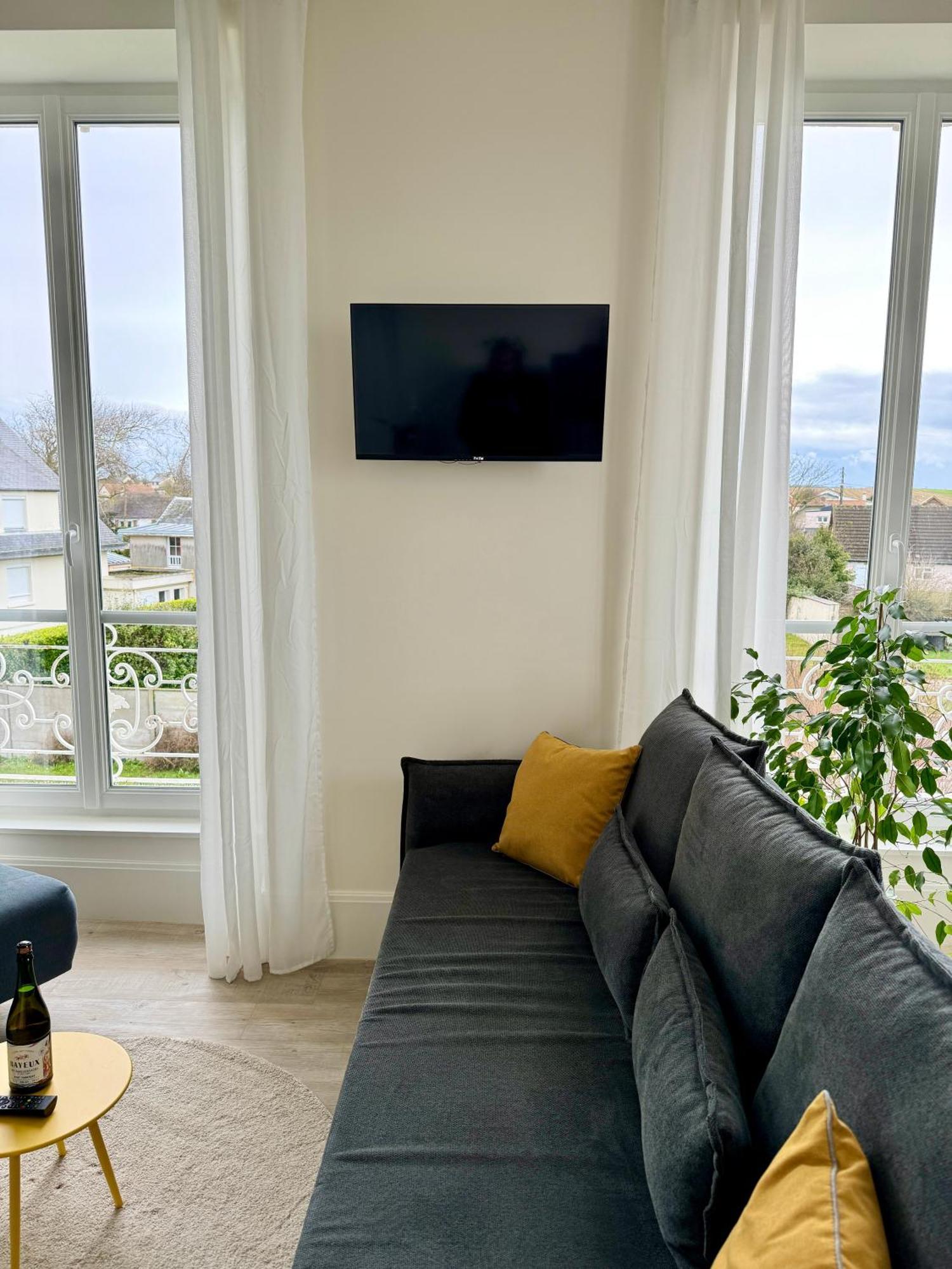 Sunny Apt On D-Day Beach With Parking Saint-Côme-de-Fresné 외부 사진