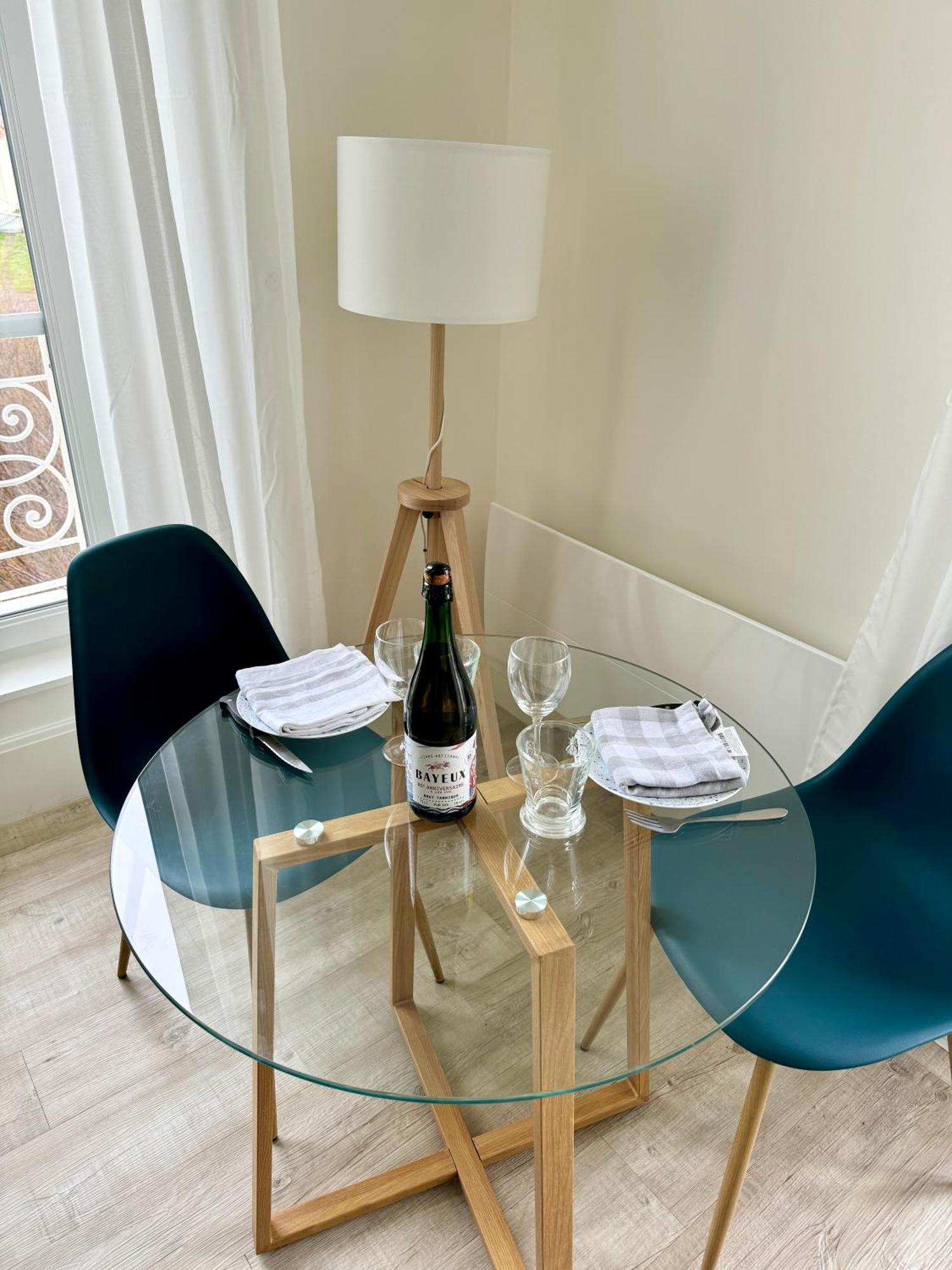 Sunny Apt On D-Day Beach With Parking Saint-Côme-de-Fresné 외부 사진