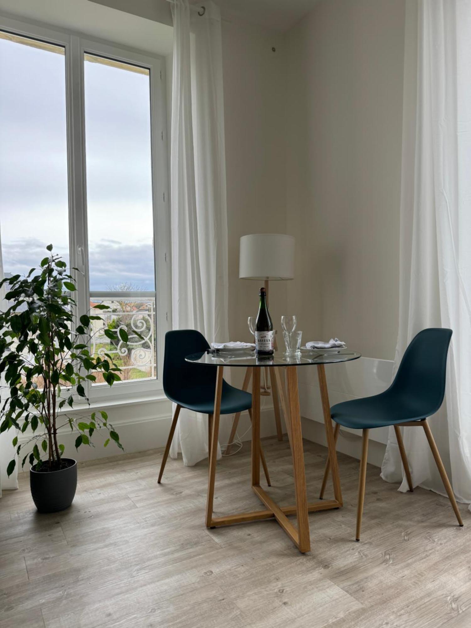 Sunny Apt On D-Day Beach With Parking Saint-Côme-de-Fresné 외부 사진